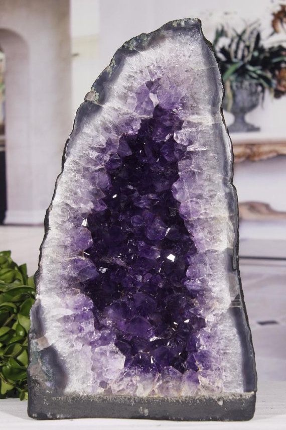 Amethyst - 10 facts about this stone