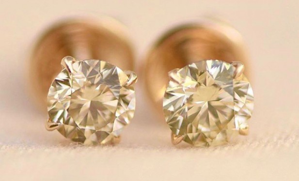 Zircon and cubic zirconia