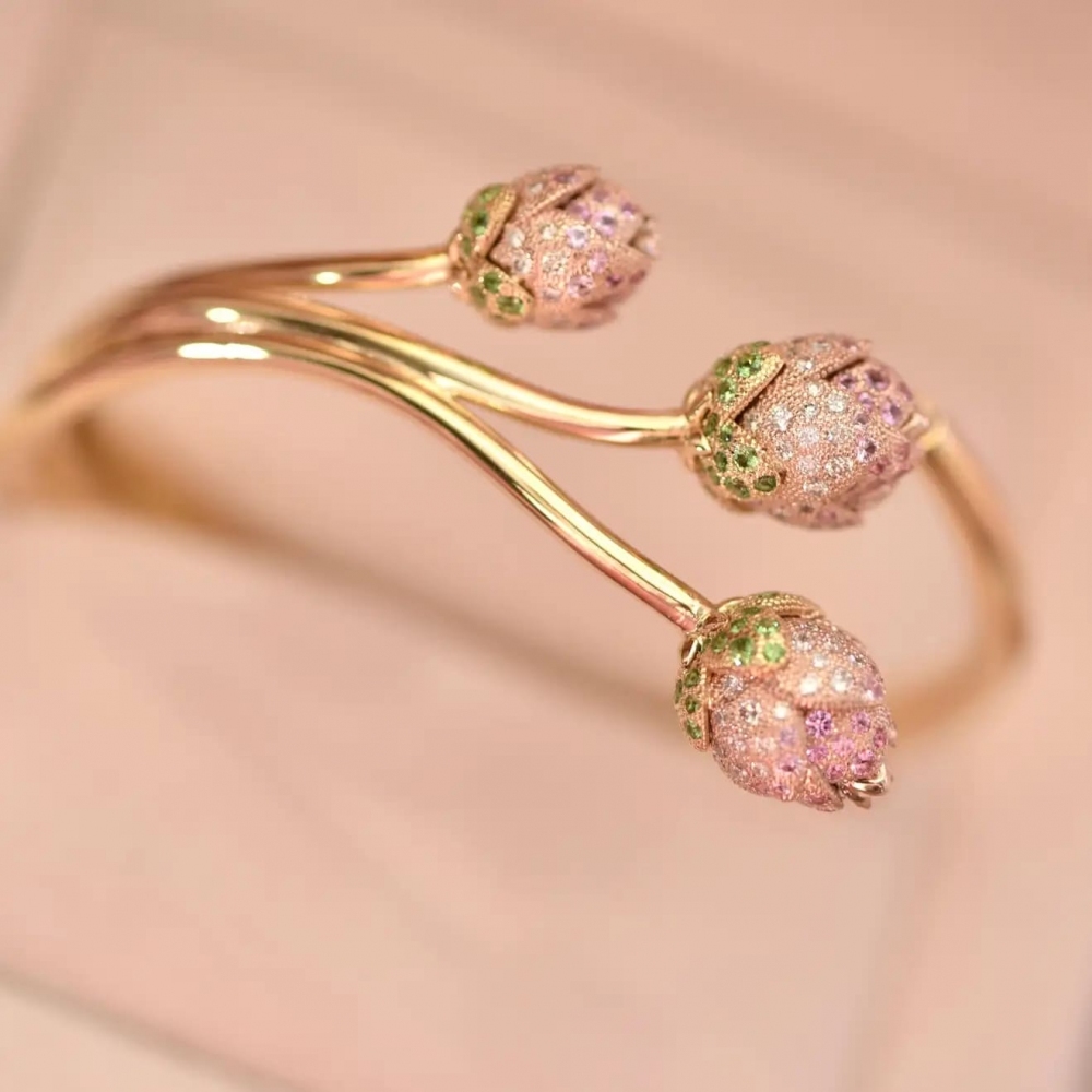 Natural Sapphire Tsavorite Diamonds 18 Karat Rose Gold 