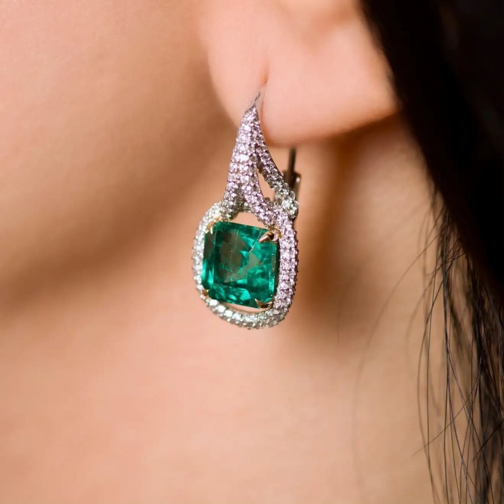 7.8 Carat Zambian Emerald Diamond 18 Karat White Gold Earrings