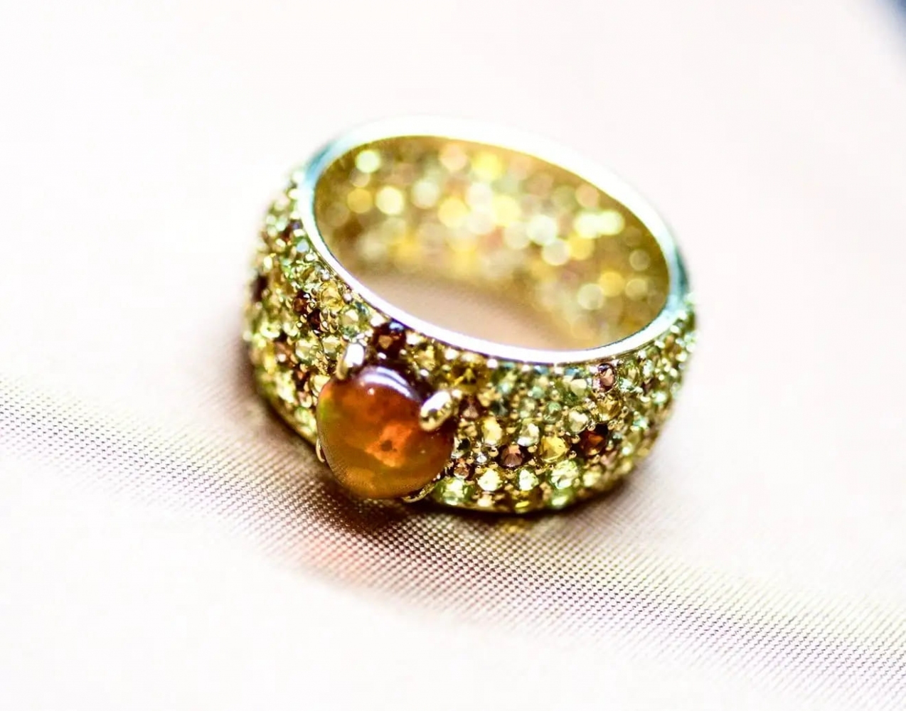 0.8 Carat Mexican Fair Opal Peridot Citrine Garnet 14 Karat Yellow Gold Ring