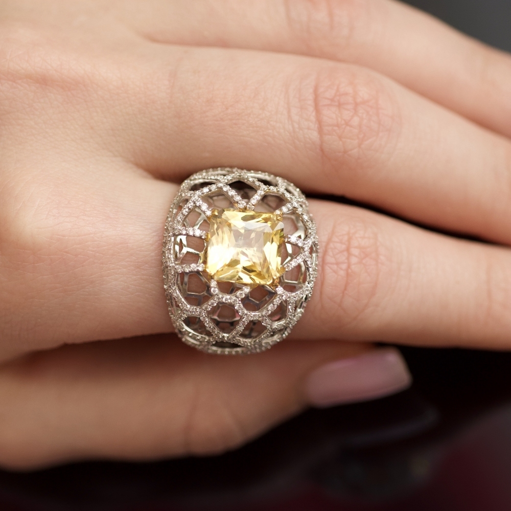 Yellow Sapphire and Diamonds White Gold Cocktail Ring