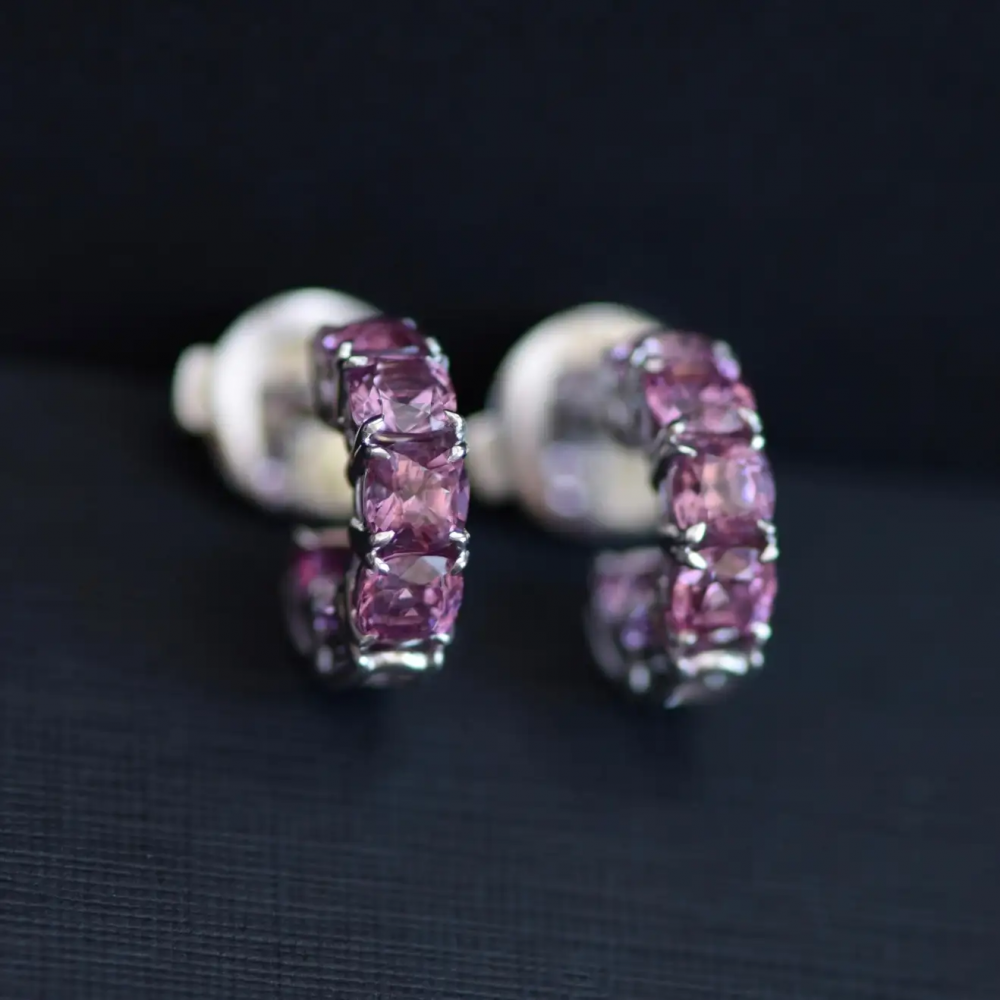 3,2 Carat Spinel 18 Karat White Gold Congo Earrings 