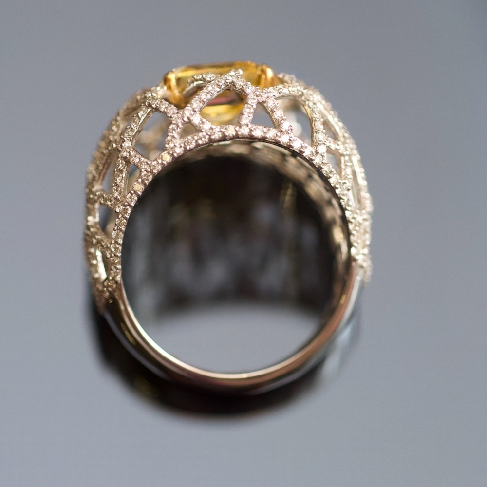 Yellow Sapphire and Diamonds White Gold Cocktail Ring