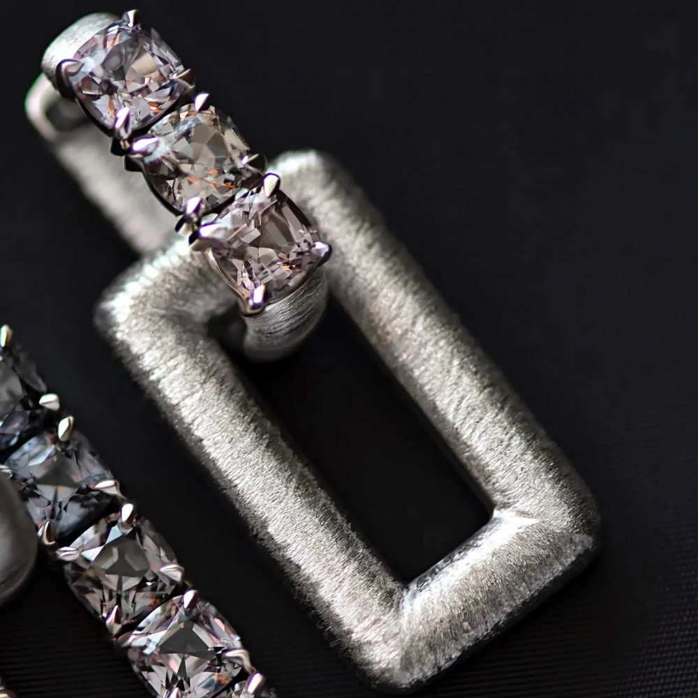 7,5 Carat Spinel 18 Karat White Gold Transformer Earrings 