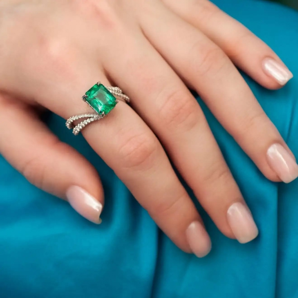 3 Carat Zambian Emerald Diamond 18 Karat White Gold Ring