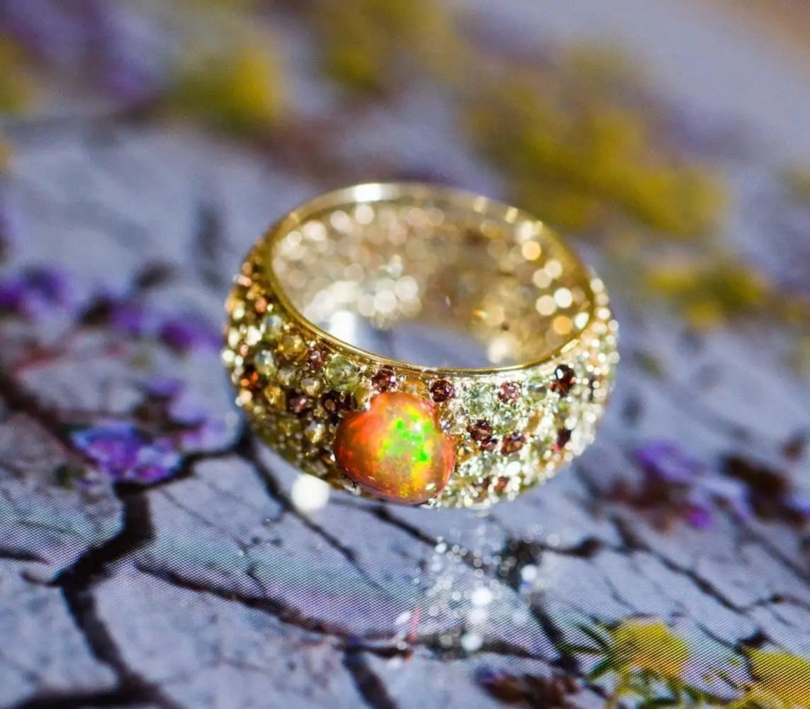 0.8 Carat Mexican Fair Opal Peridot Citrine Garnet 14 Karat Yellow Gold Ring