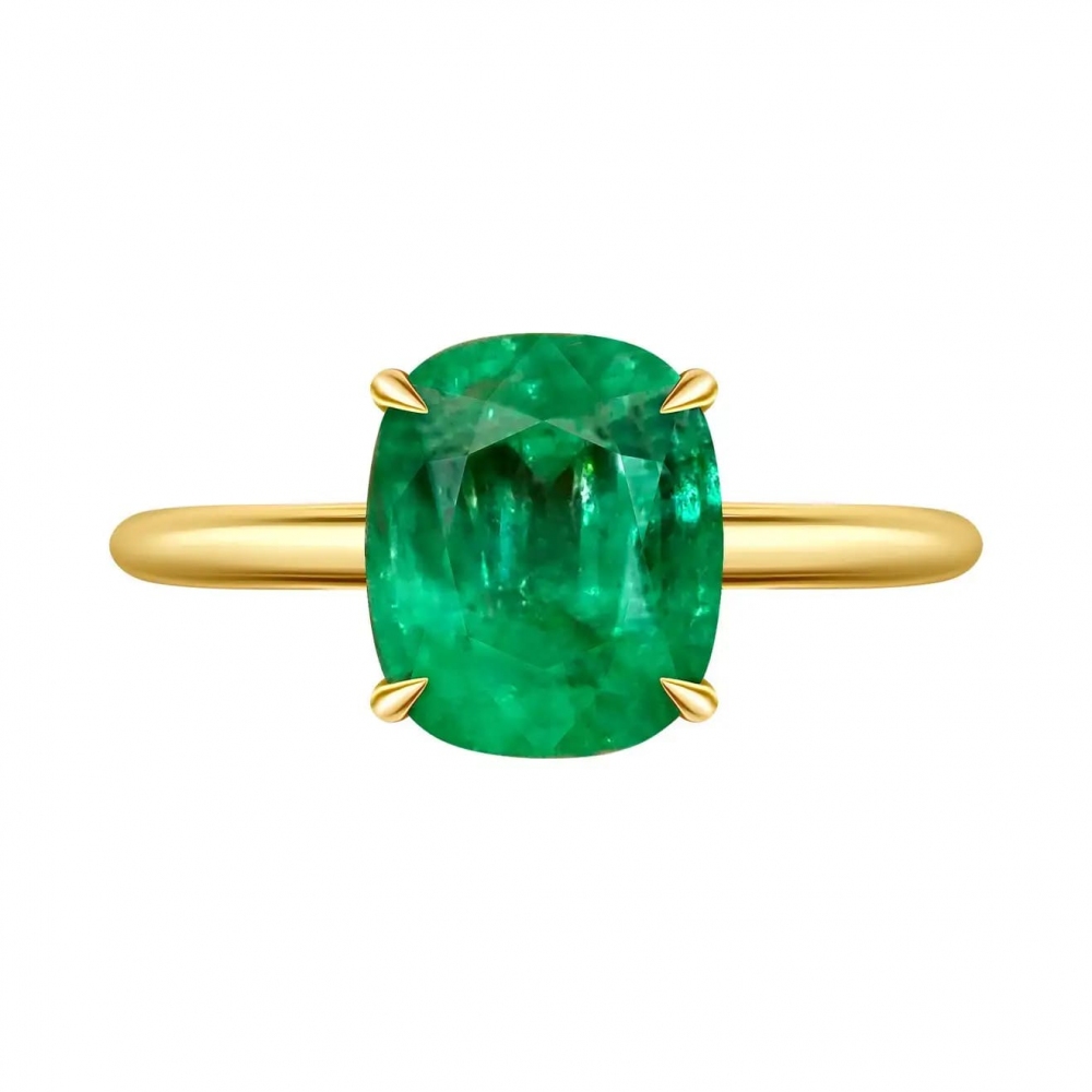 4 Carat Intense Green Natural Emerald 18 Karat Yellow Yellow Gold Ring