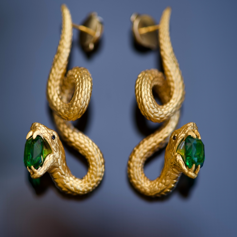 Tsavorites matte yellow gold earrings, "Golden Serpent" collection - 17285