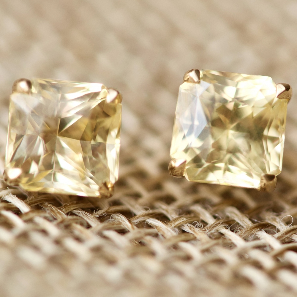 Natural yellow sapphires stud earrings - 17289